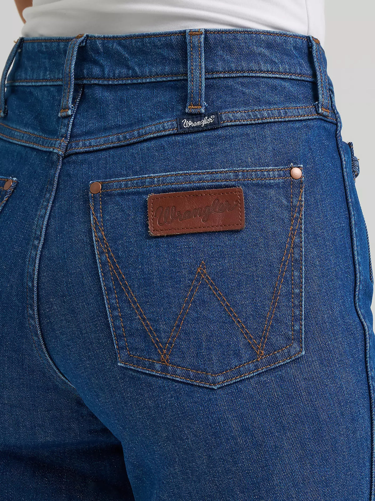 Jeans à gratte-ciel pour femmes Wrangler Retro® Bailey Fashion High Rise