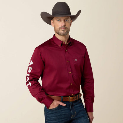 Ariat Chemise classique coupe régulière en twill avec logo d’équipe Bourgogne Homme