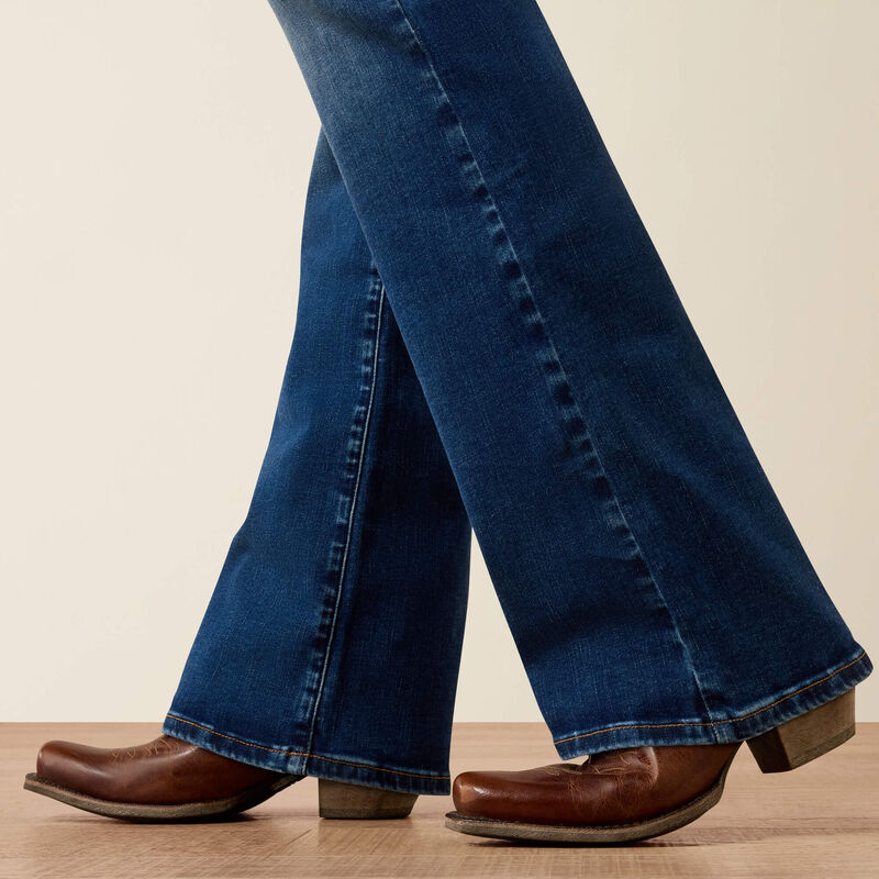 Jean Vilma Ultrastretch à coupe bottillon et taille parfaite Revel