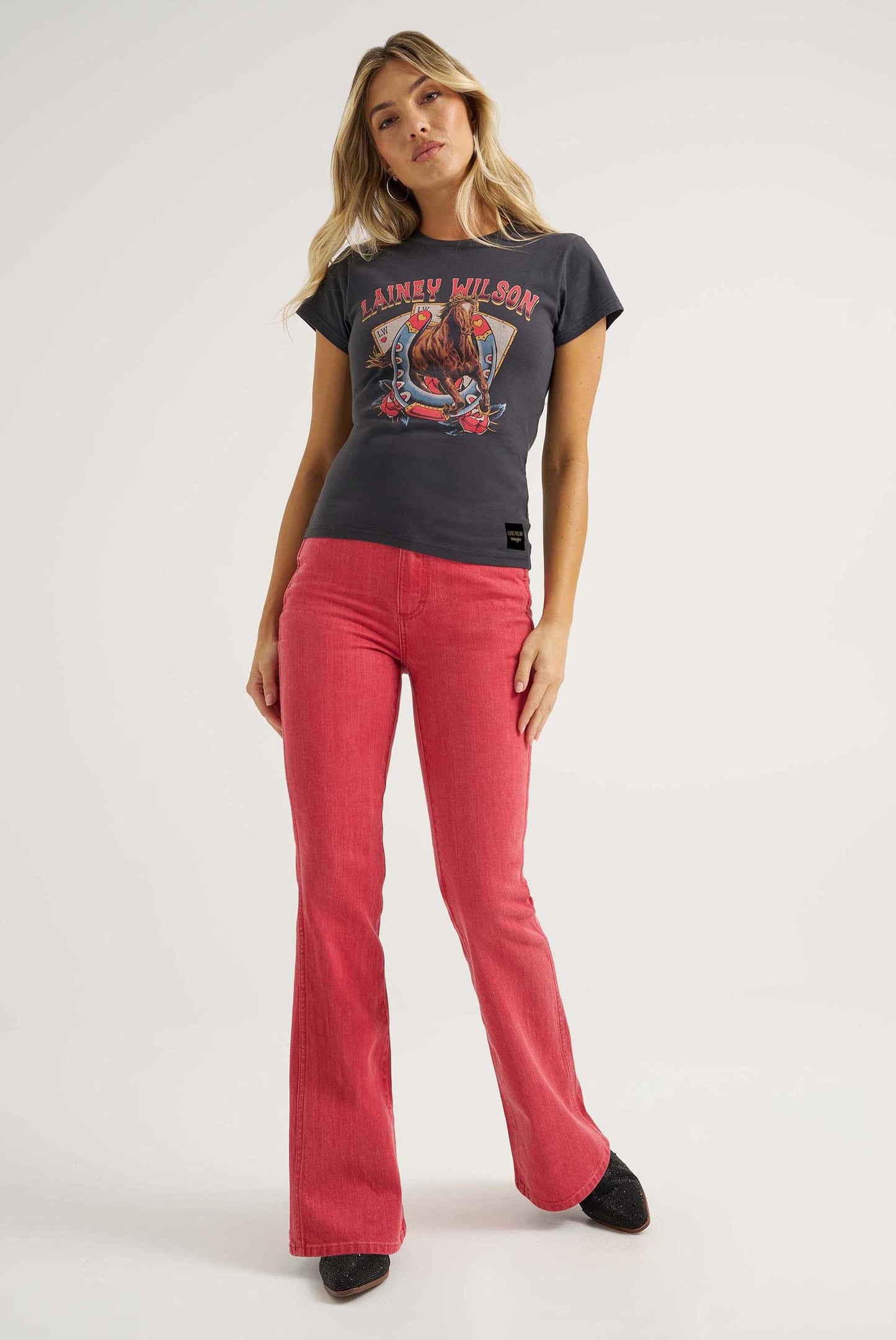 Wrangler T-shirt Lainey Wilson Horse Cards – Noir