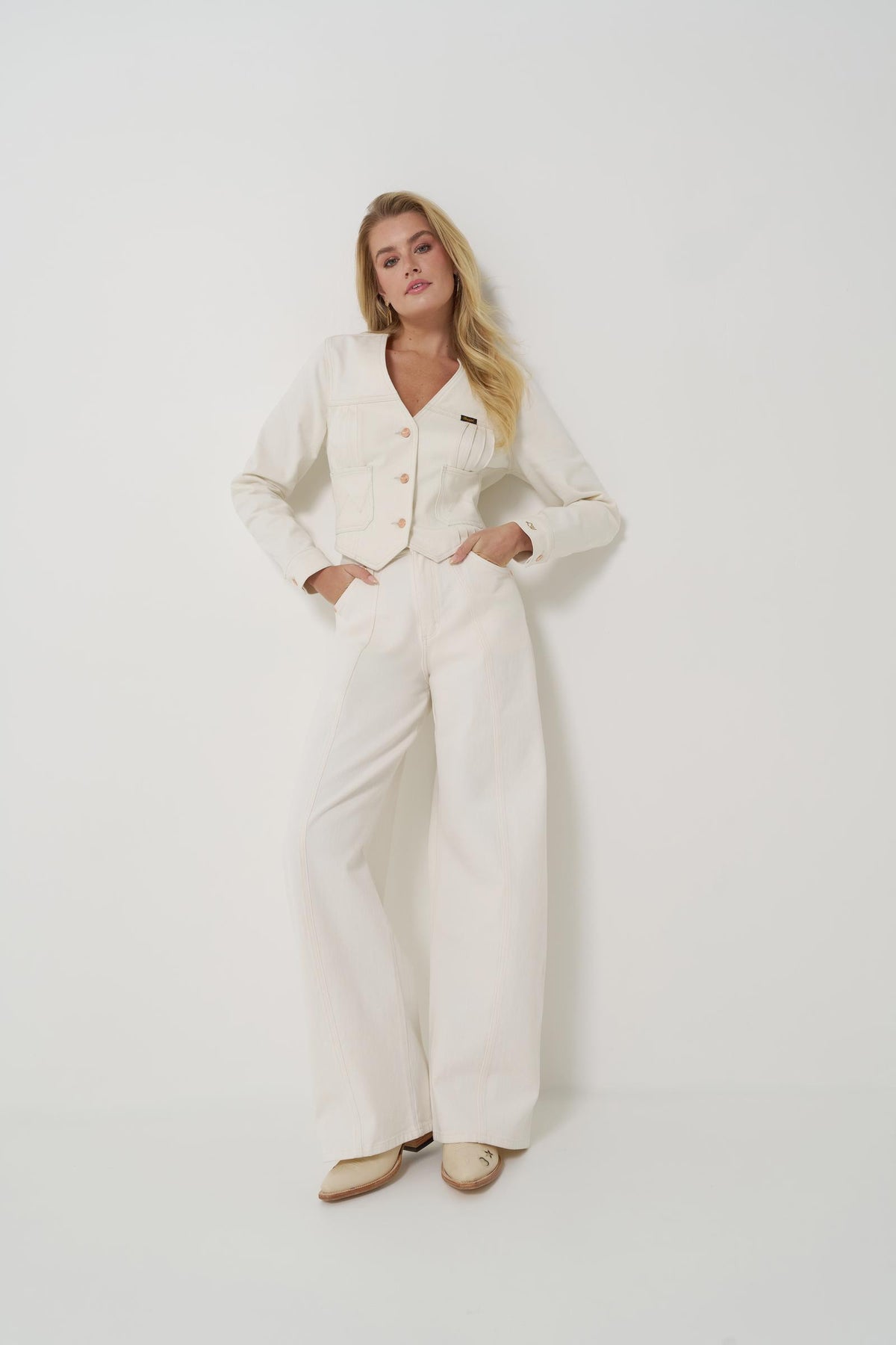 Wrangler® X Lainey Wilson Haut en jean manches longues - Femme  - Blanc
