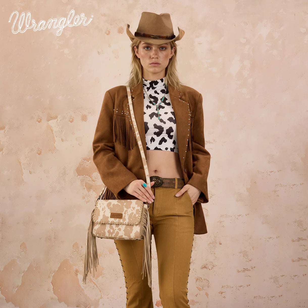 Sac bandoulière à franges Wrangler à motif vache- Beige