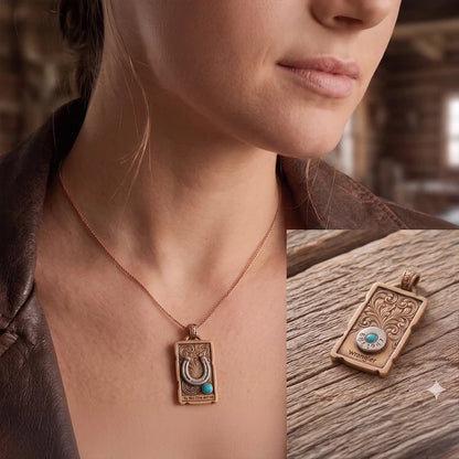 Wrangler Collier pendentif de plaques en fer à cheval et turquoise Western